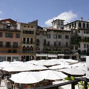 la-costa-verona-37121.hotelinveneto.com/